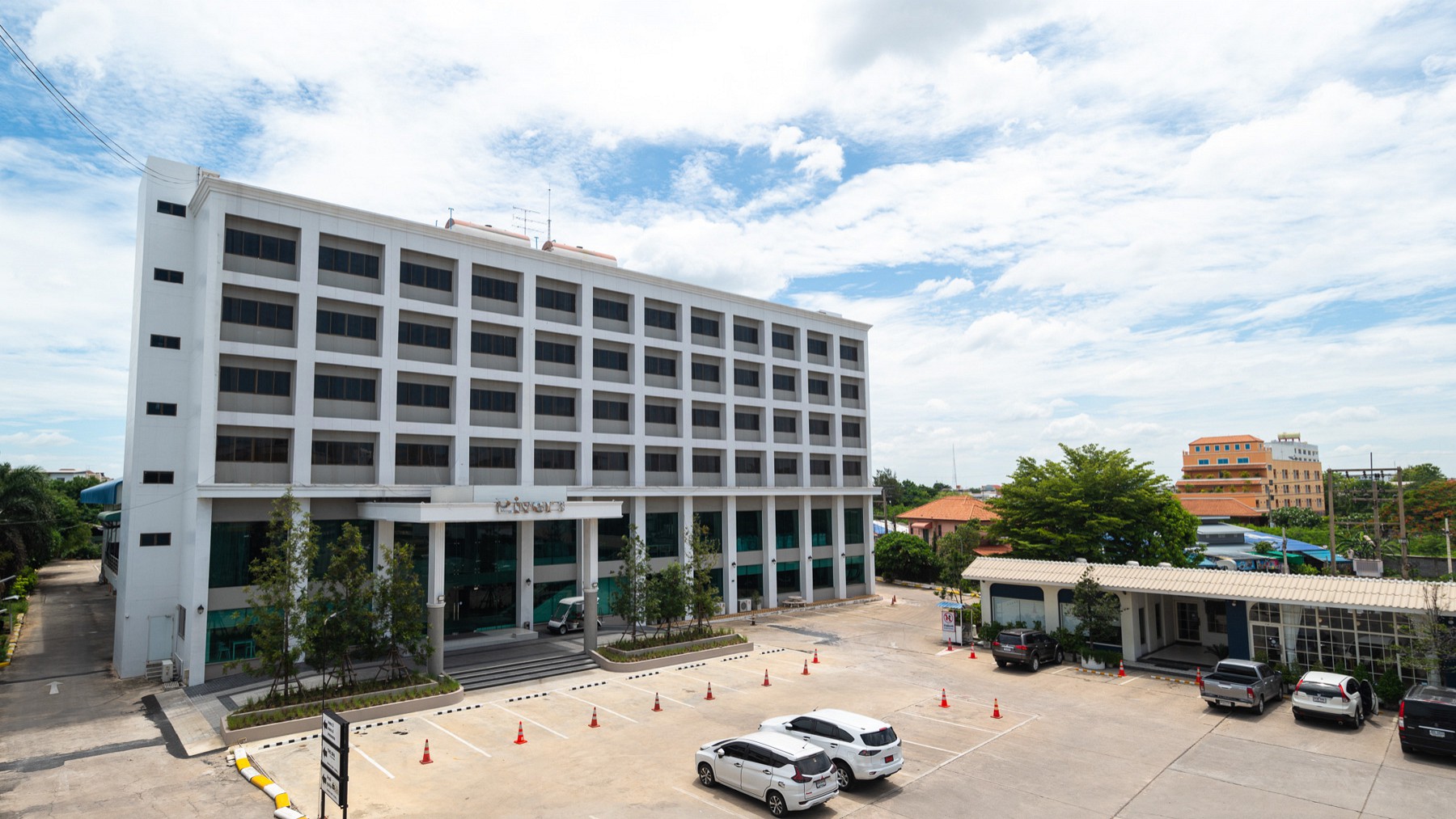 River Hotel – The Outstanding Venue Nakhon Pathom