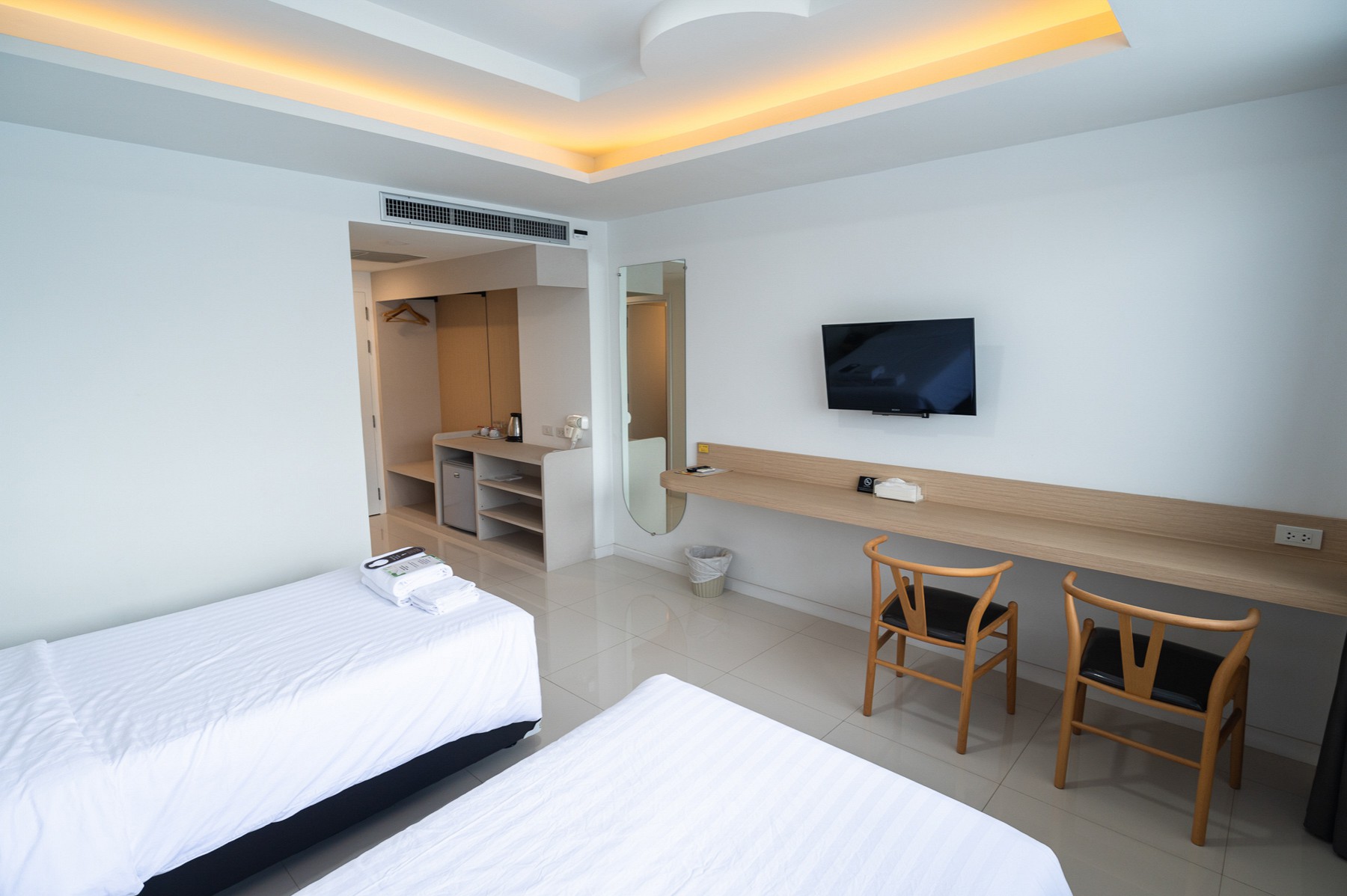 Deluxe Twin Room