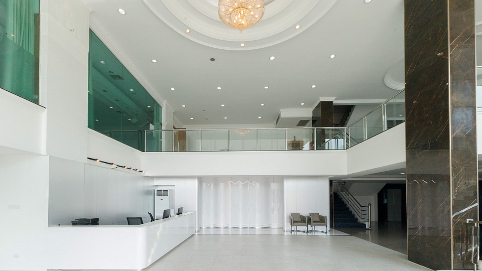 Reception & Lobby