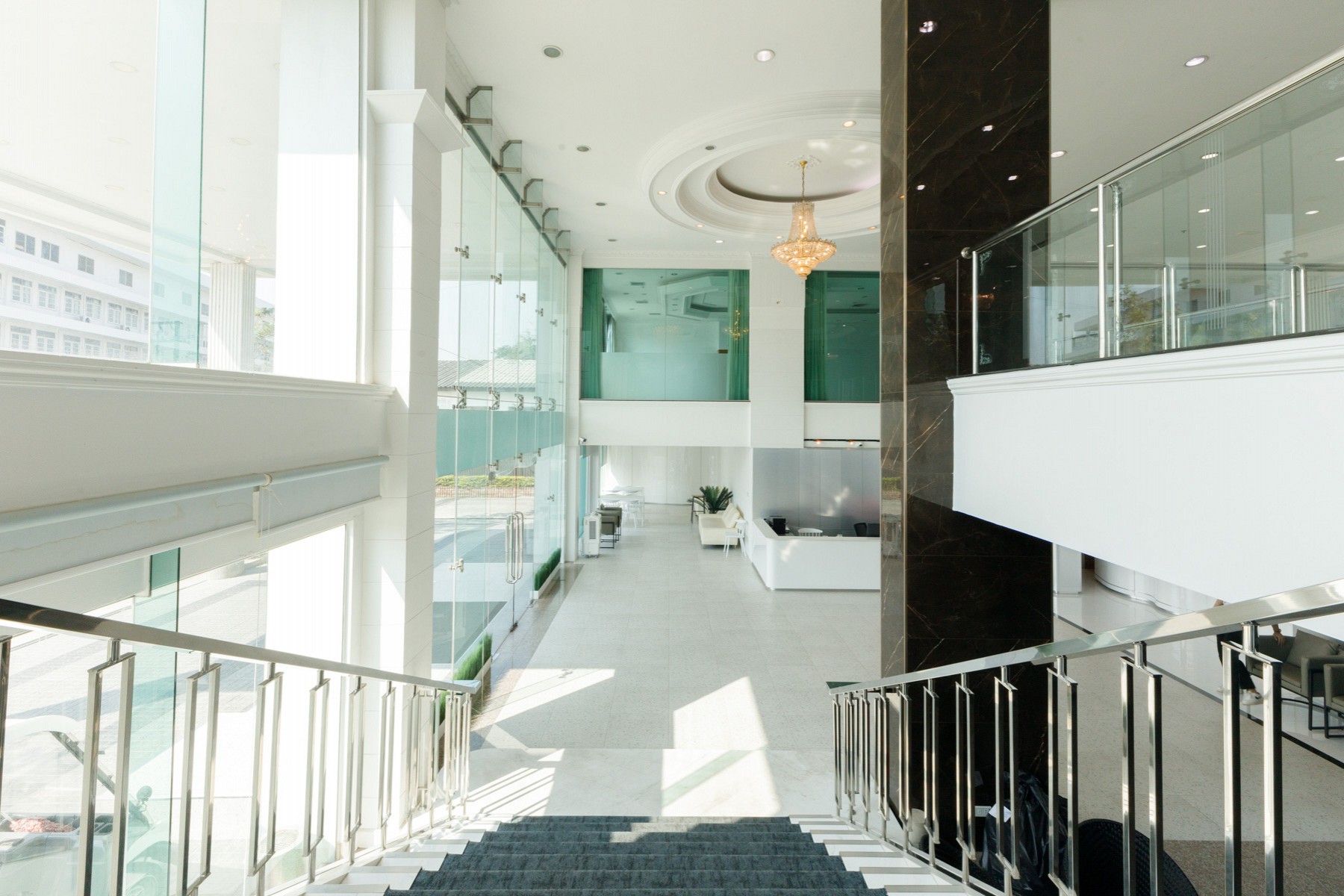 Reception & Lobby
