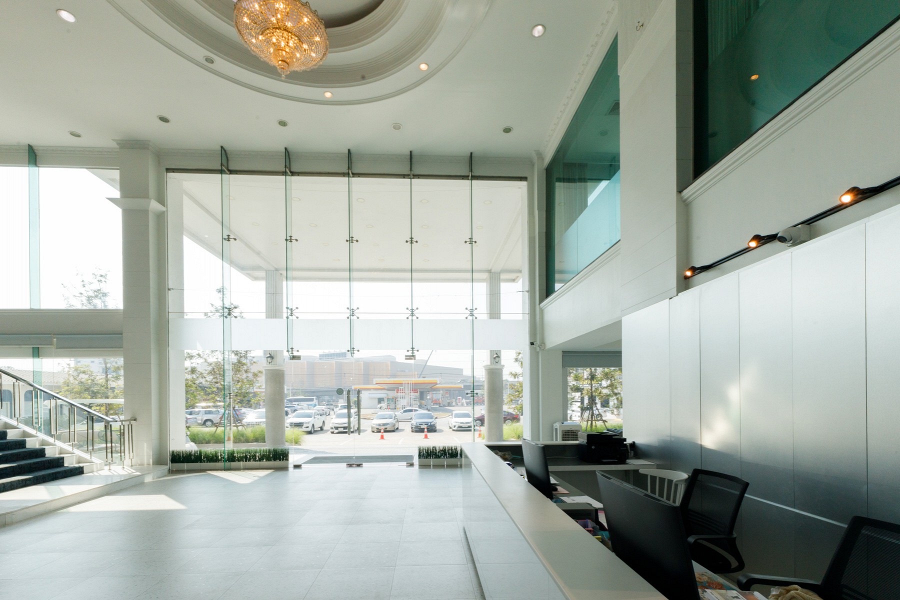 Reception & Lobby