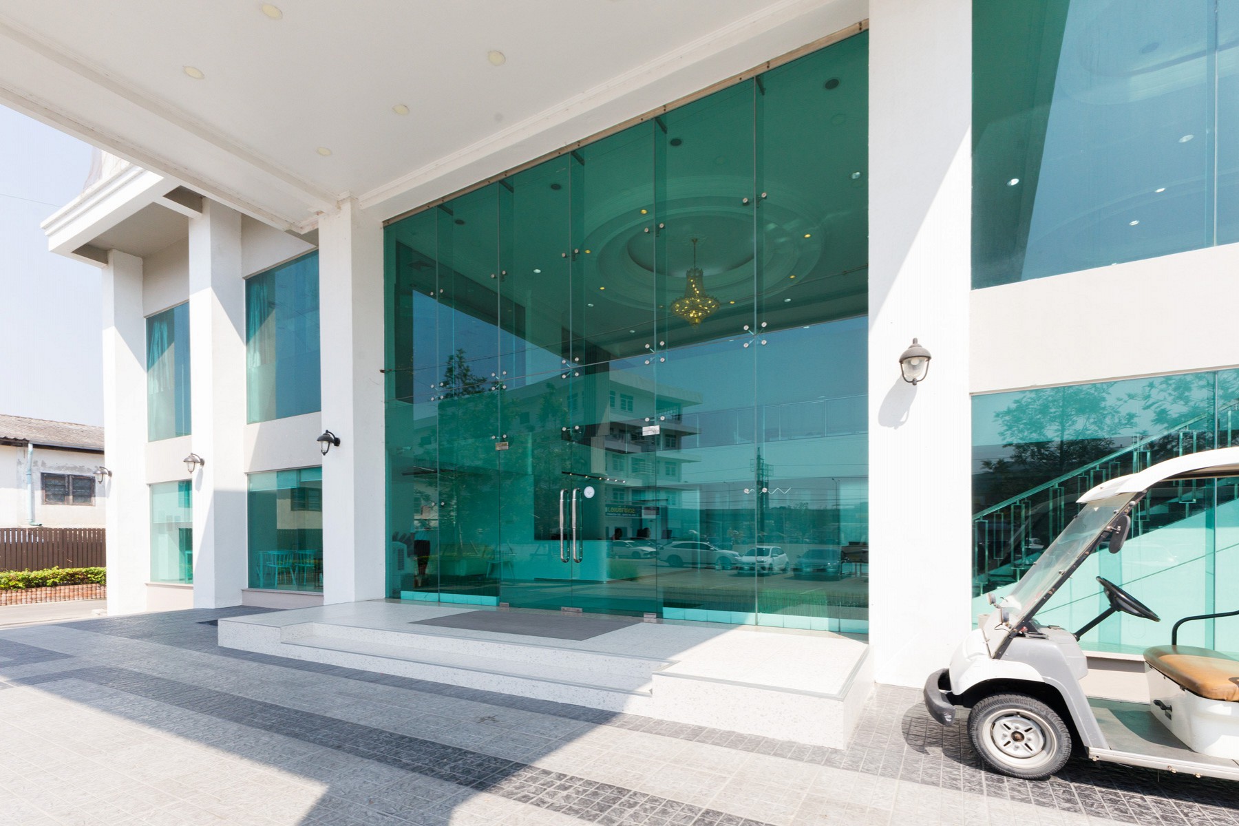 Reception & Lobby