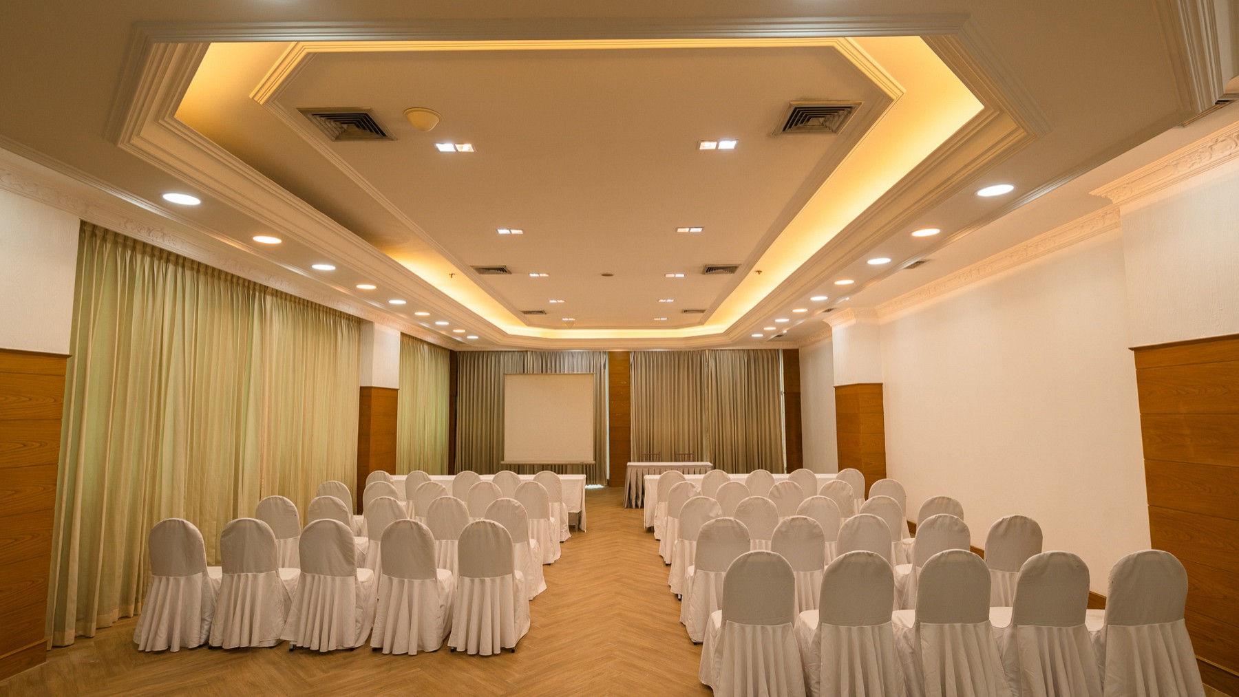 N Tee Ballroom