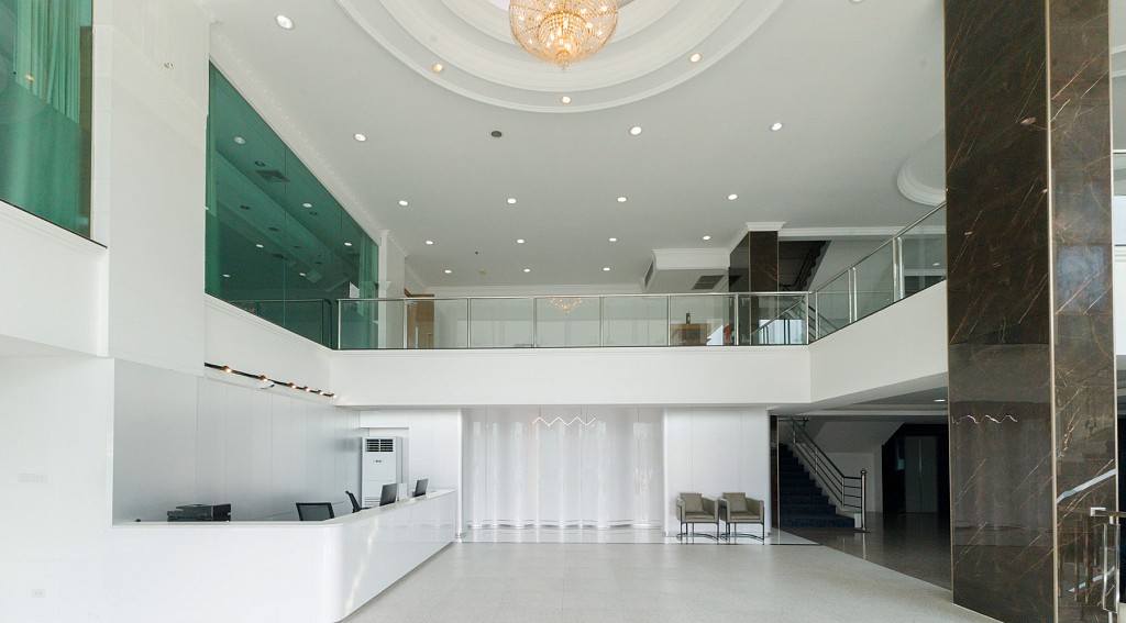 Reception & Lobby