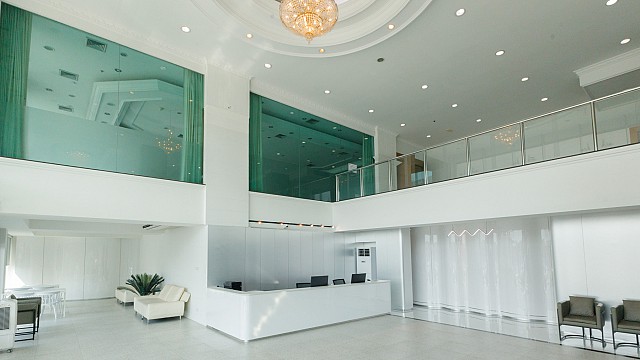 Reception & Lobby