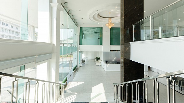 Reception & Lobby