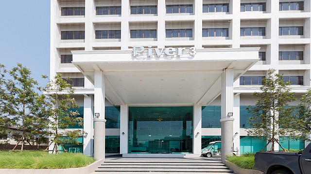 Reception & Lobby